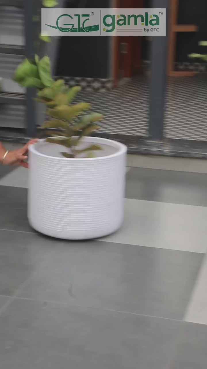 Ribble Wheel Planter Roto Moulding Suitable for Home, Hotels and Resorts
